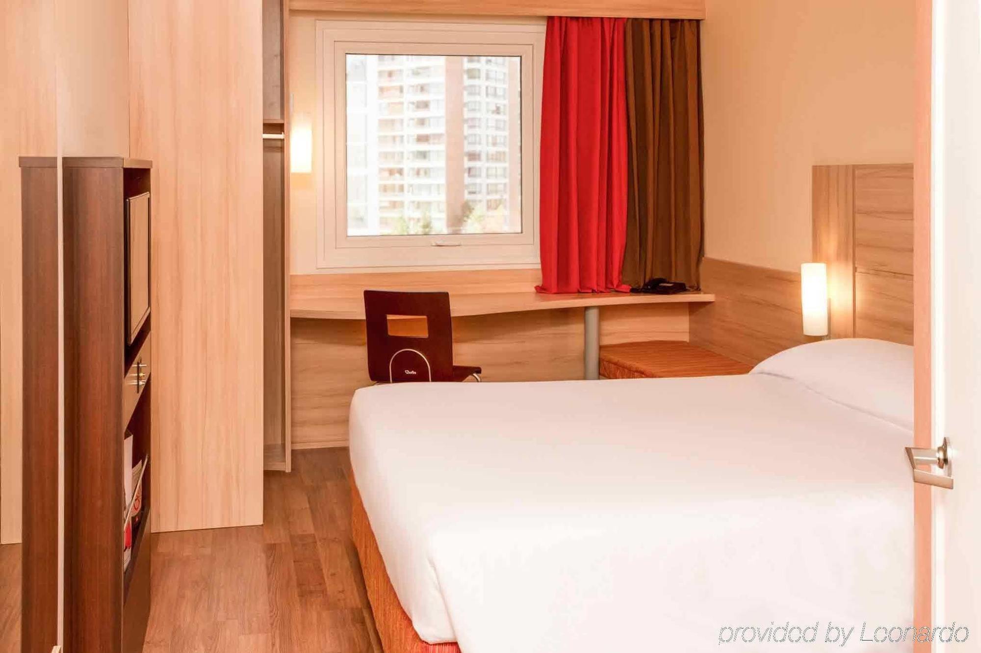 Ibis Santiago Las Condes エクステリア 写真