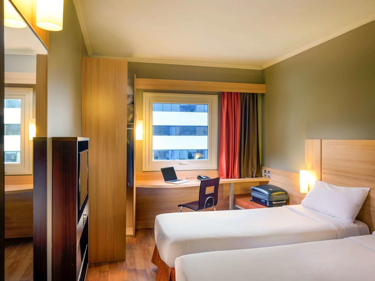 Ibis Santiago Las Condes エクステリア 写真